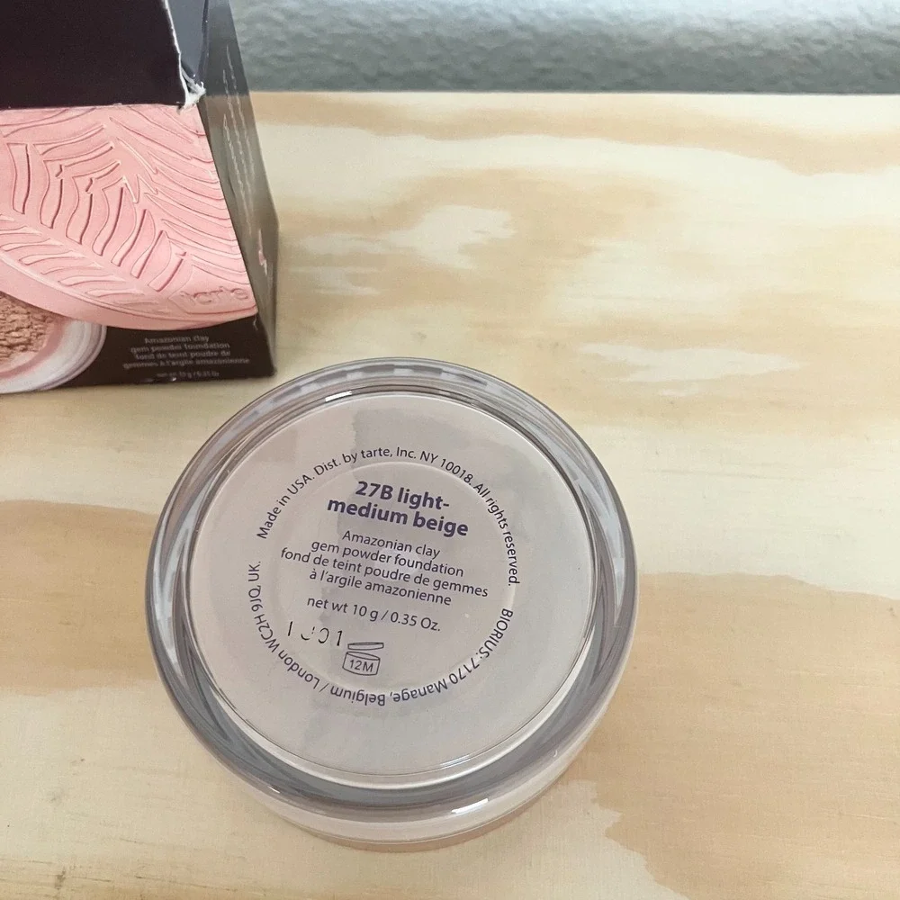 Tarte Amazonian Clay Gem Powder Foundation 27B LIGHT-MEDIUM BEIGE 0.35 oz